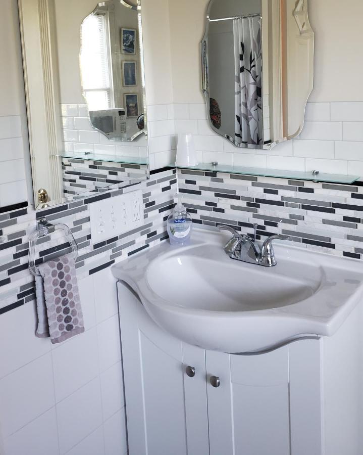 Free Parking On A Private St., Minutes To Georgetown, Medstar Hospital, Georgetown And