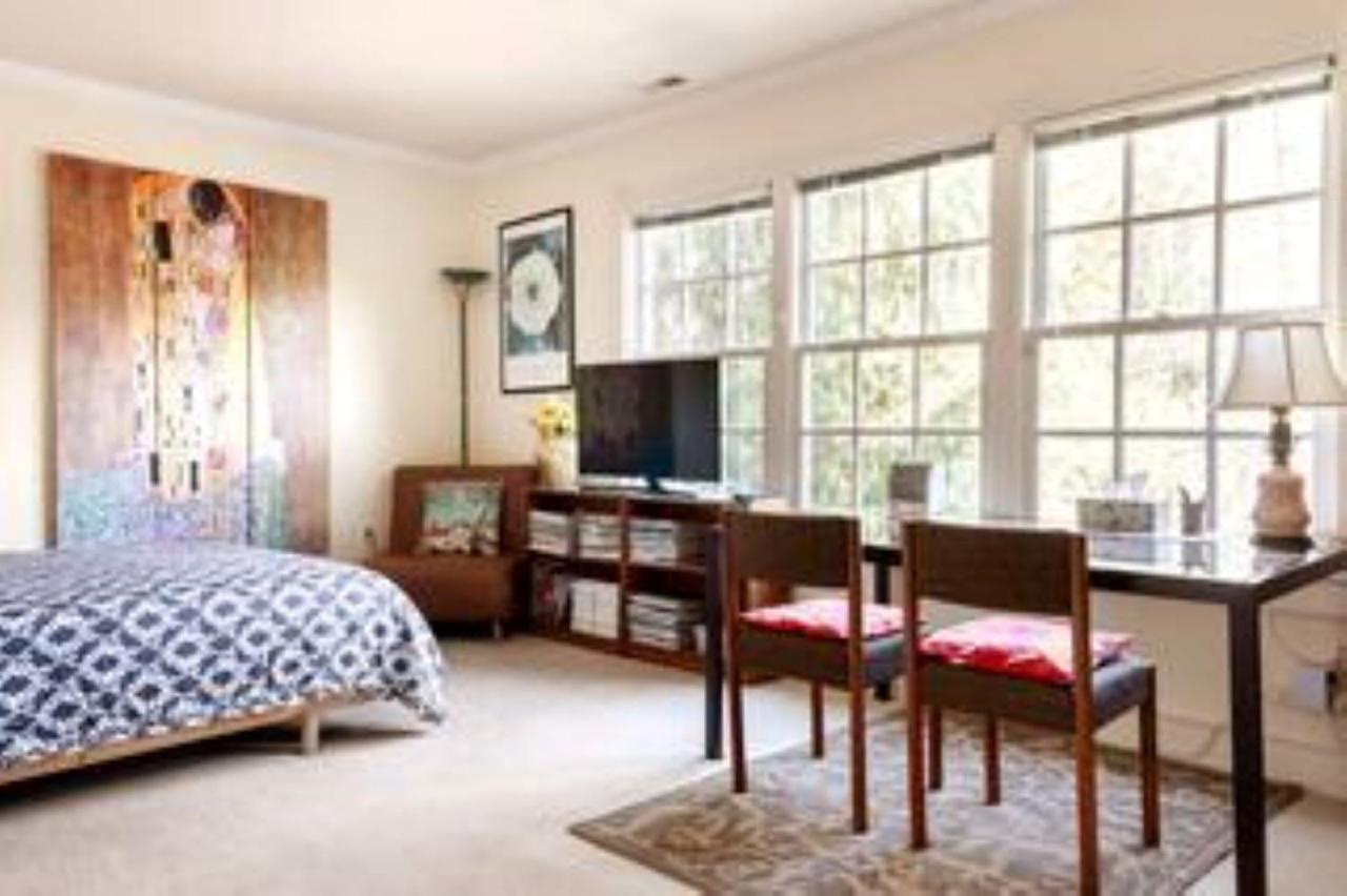 Free Parking On A Private St., Minutes To Georgetown, Medstar Hospital, Georgetown And *
